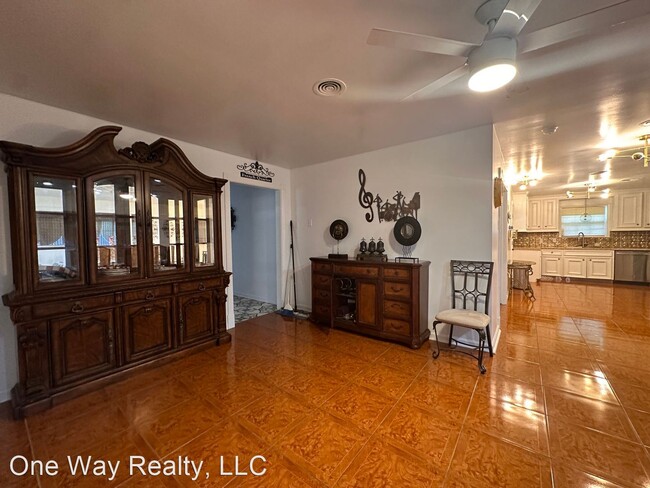 Building Photo - 4 br, 3 bath House - 2025 20th Street