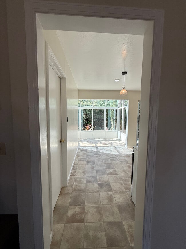 Building Photo - 223 Mendocino St