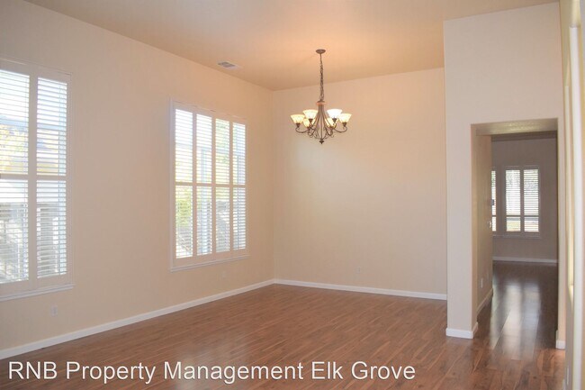 Building Photo - 4 br, 3 bath House - 3328 East Pintail Way