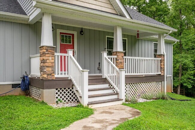 Foto del edificio - Modern Country Living in Goochland – 3 Bedroom Home on 1.85 Acres