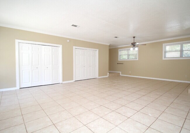 Foto del edificio - Northeast Pensacola Home- Entertainers Dre...