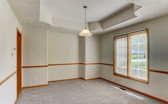 Building Photo - 701 Fleetwood Drive, Papillion, NE, 68133
