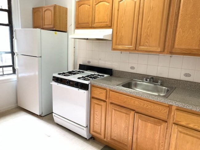 Building Photo - 642 W 172nd St
