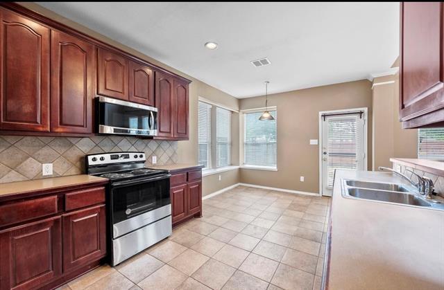 Building Photo - 4461 Shady Hollow Dr