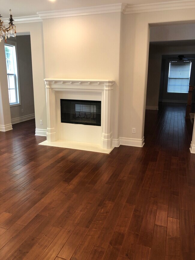 Foto del edificio - 825 Cambridge Ct