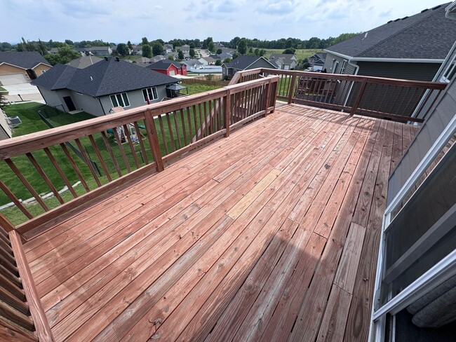 Building Photo - $2800 - 4 Bed 3 Bath Home in Westside Siou...