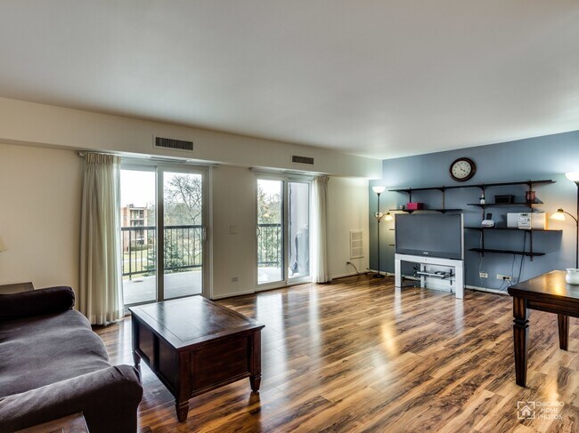 Foto del edificio - 1515 E Central Rd