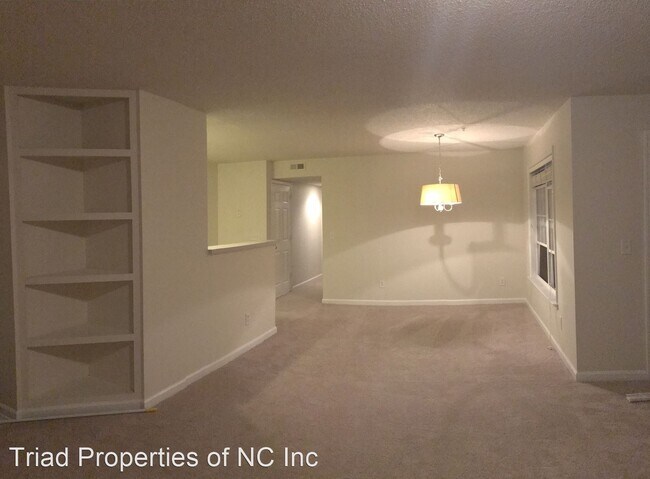 Building Photo - 2 br, 2 bath House - 135 #2B James Rd.
