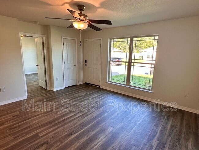 Foto del edificio - 10493 River Birch Dr