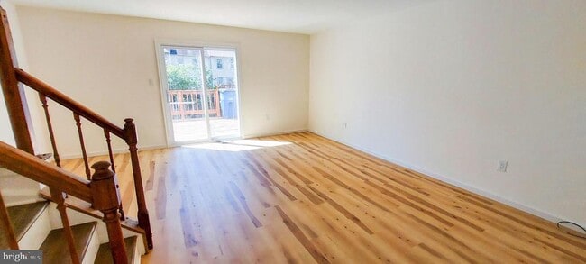 Building Photo - 14303 Beaker Ct