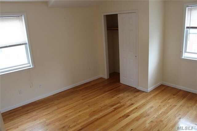 Foto del edificio - 149-36 Delaware Ave