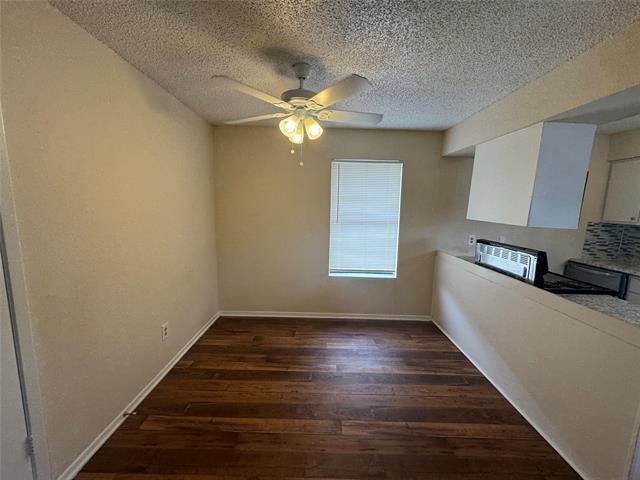 Building Photo - 2172 Knoll Crest Dr