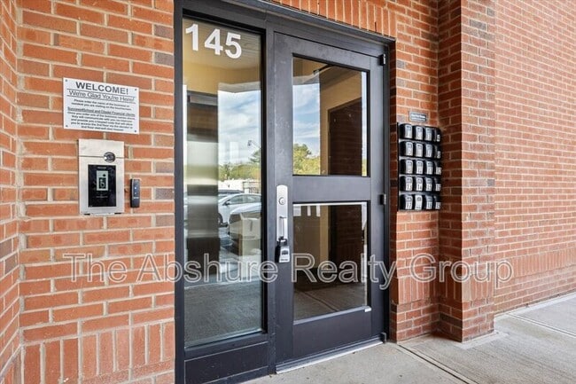 Foto del edificio - 145 S Main St