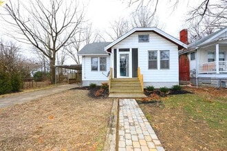 Building Photo - 8457 Vorhees Ln