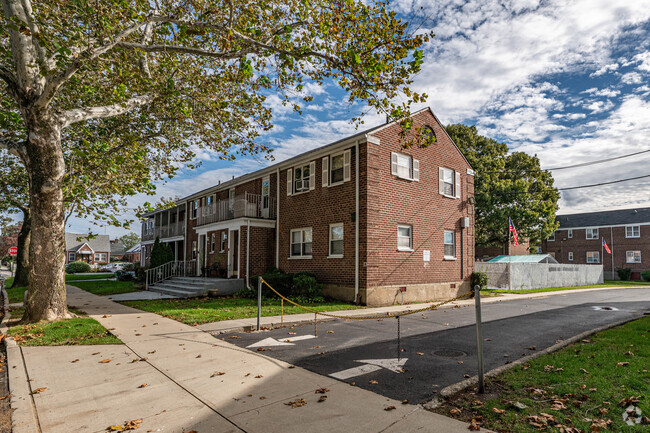 Building Photo - Laurelton Gardens