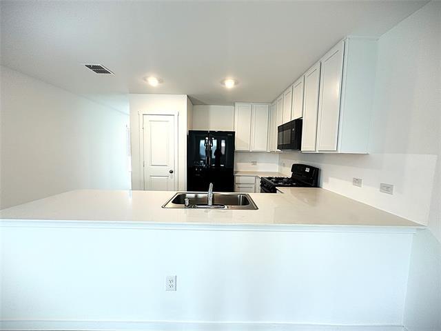 Foto del edificio - 14110 Kempt Dr