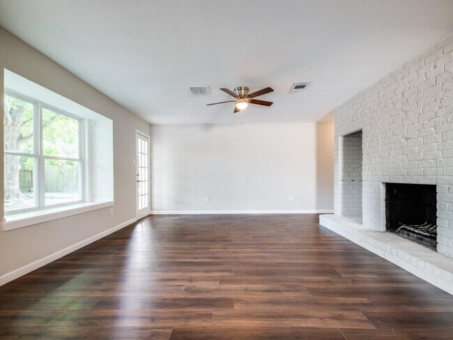 Building Photo - 287 Eldon St