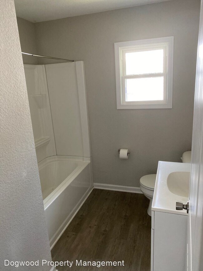 Building Photo - 2 br, 1 bath House - 800 Parkview Drive