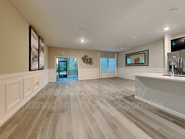Building Photo - 10288 Benson Lake Dr