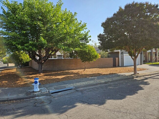 Foto del edificio - 2203 Gainsborough Ave