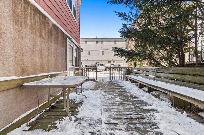 Foto del edificio - 81-83-83 E 22nd St