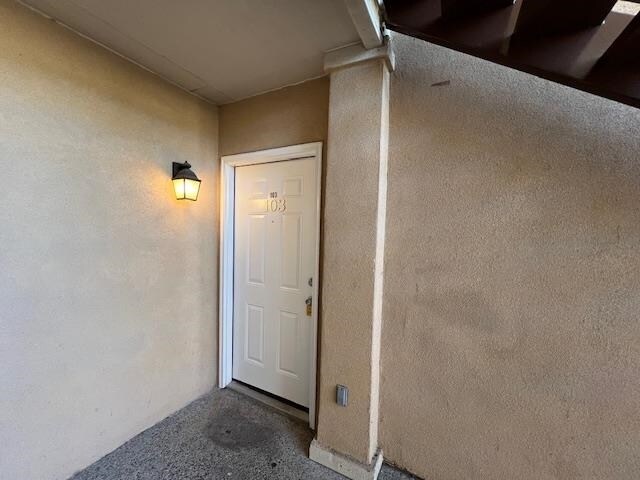 Building Photo - 2720 Camelot Dr