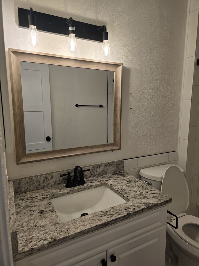 Foto del edificio - 2717 Los Tretos St NW