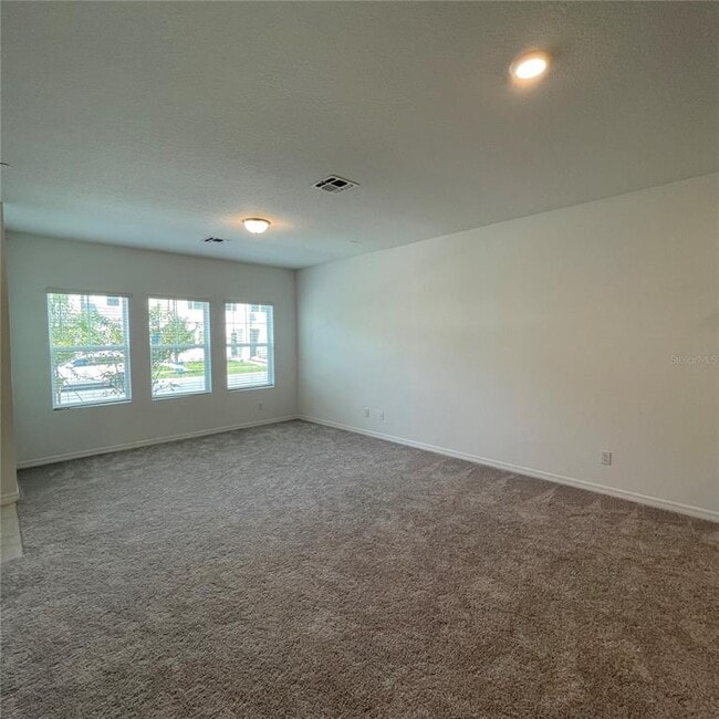 Foto del edificio - 3047 Springwell Lp