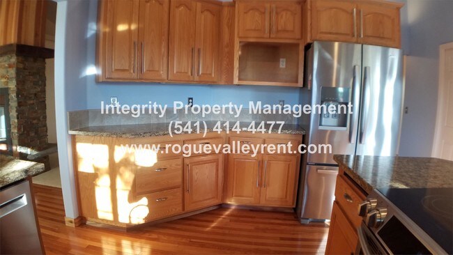 Building Photo - 627 SW Wagner Meadows Dr