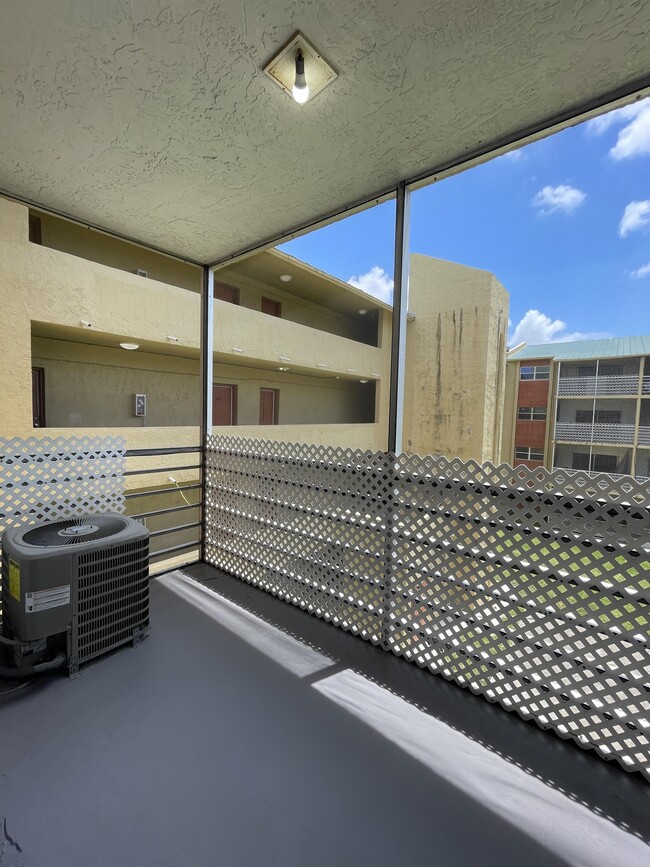 Foto del edificio - 3700 NW 21st St