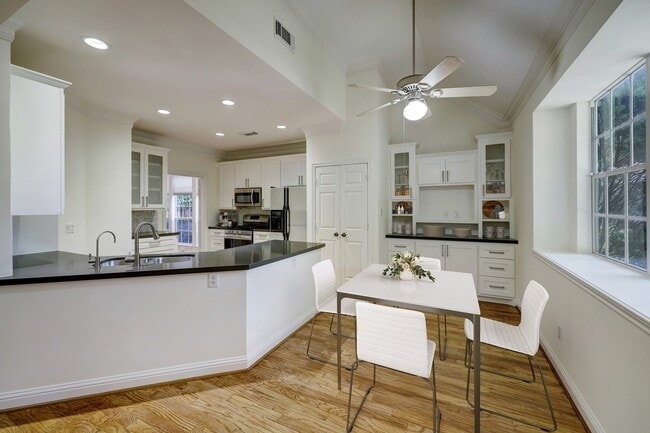 Photo - 3608 Timberside Cir Dr House