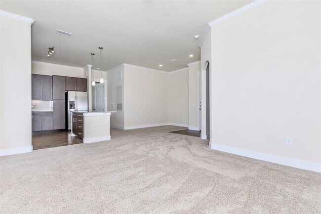 Foto del edificio - 7600 S Mason Rd