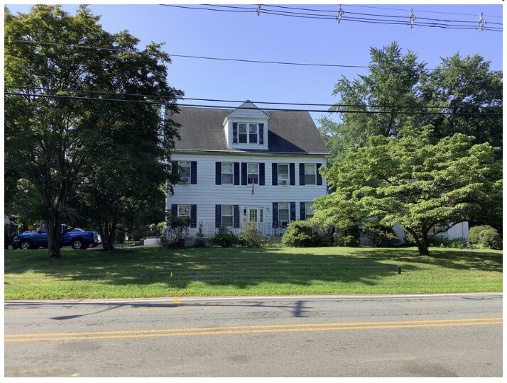 Primary Photo - 549 Piermont Ave