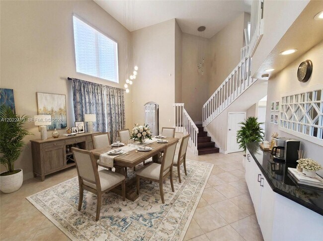 Foto del edificio - 16447 Sapphire Pl