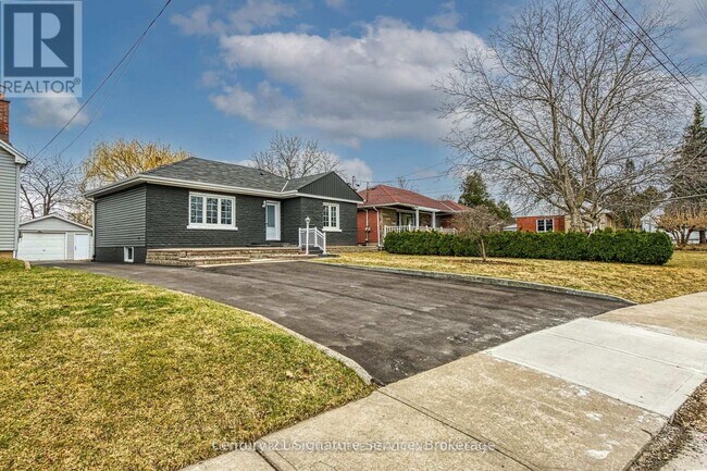 Building Photo - 346 Pottruff Rd N