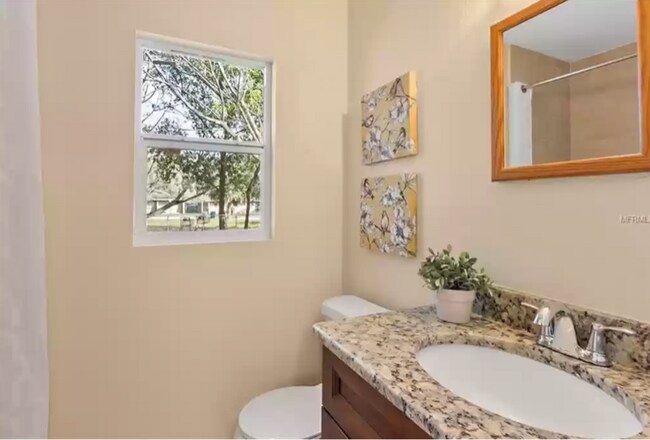 Foto del edificio - 2321 N Whittier St