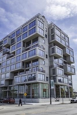 Foto del edificio - 22-22 Jackson Avenue