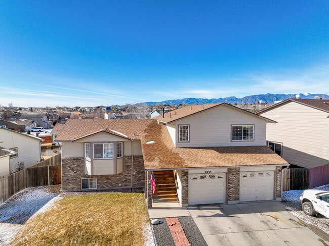Building Photo - 8258 Hidden Pine Drive Colorado Springs, C...
