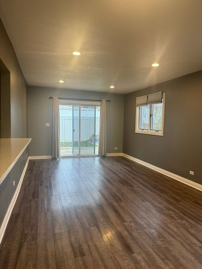 Foto del edificio - 168 Bedford Rd