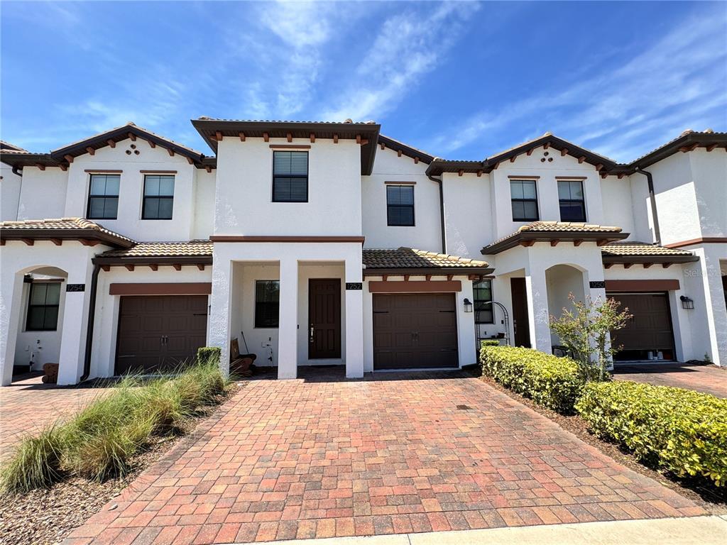 Foto principal - 1252 Royal St. George Blvd