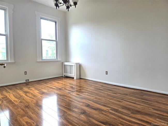 Building Photo - 59-36 Woodbine St