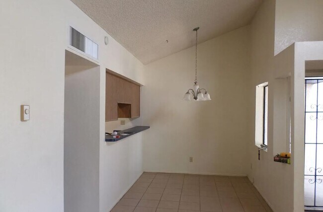 Foto del edificio - 3445 N Fremont Ave