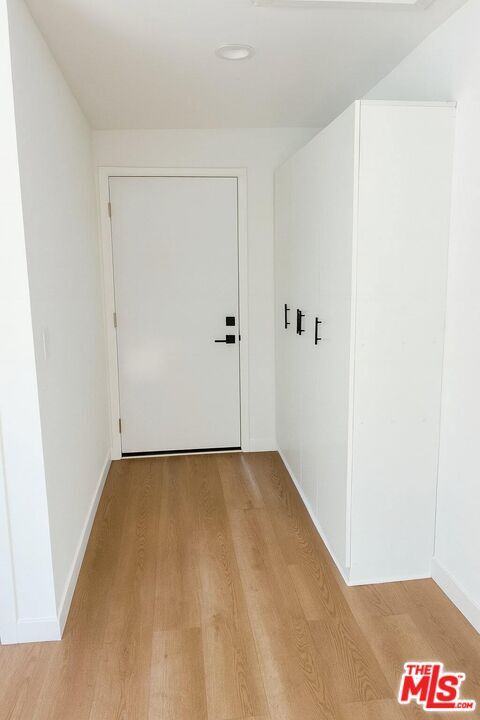 Foto del edificio - 5910 Wilbur Ave