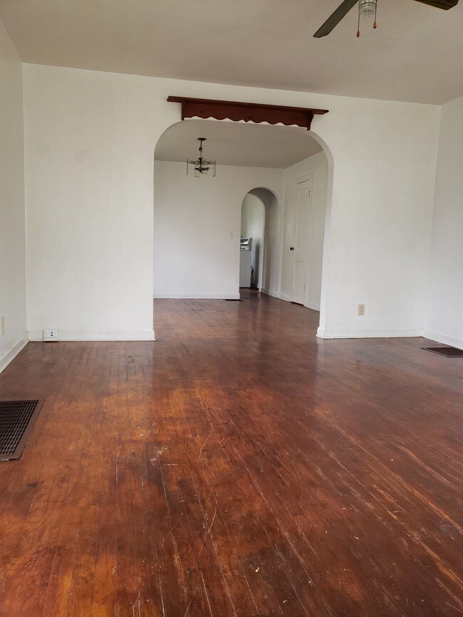 Foto del edificio - 3036 E Lynn St