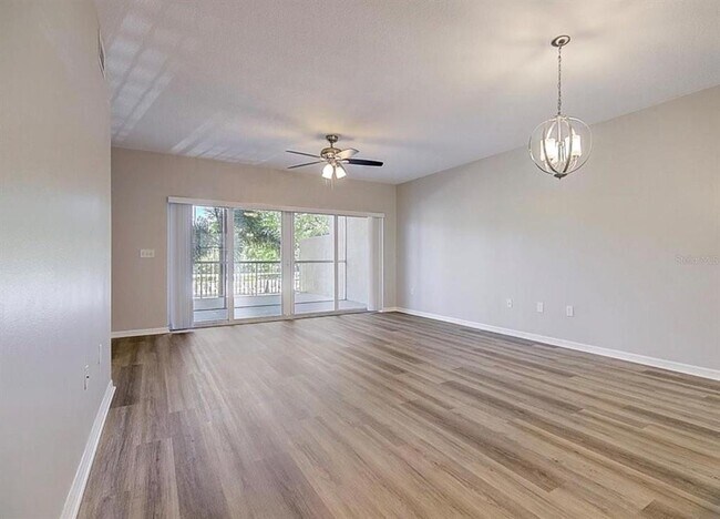 Foto del edificio - 960 Starkey Rd