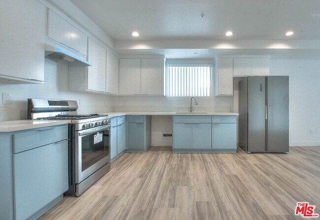 Foto del edificio - 4306 S Normandie Ave