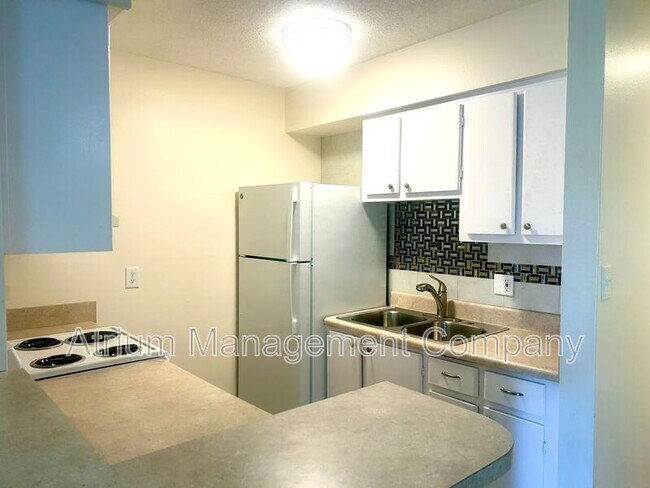 Foto del edificio - 621 Lakeview St