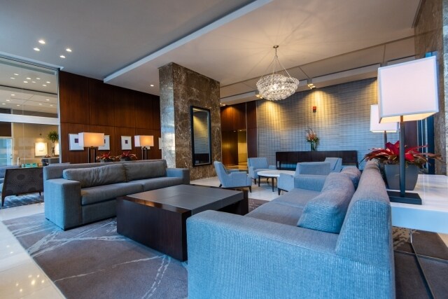 Foto del edificio - 655 W Irving Park Rd