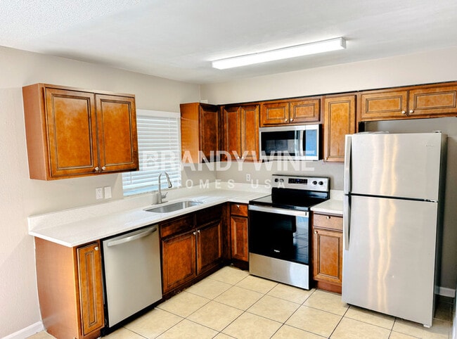 Building Photo - 3202 Needles Dr