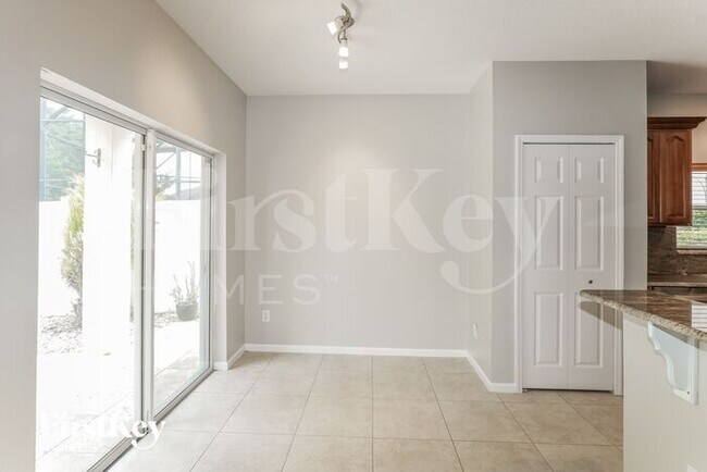 Foto del edificio - 13549 Hawk Lake Dr